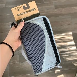 Travel ticket organizer